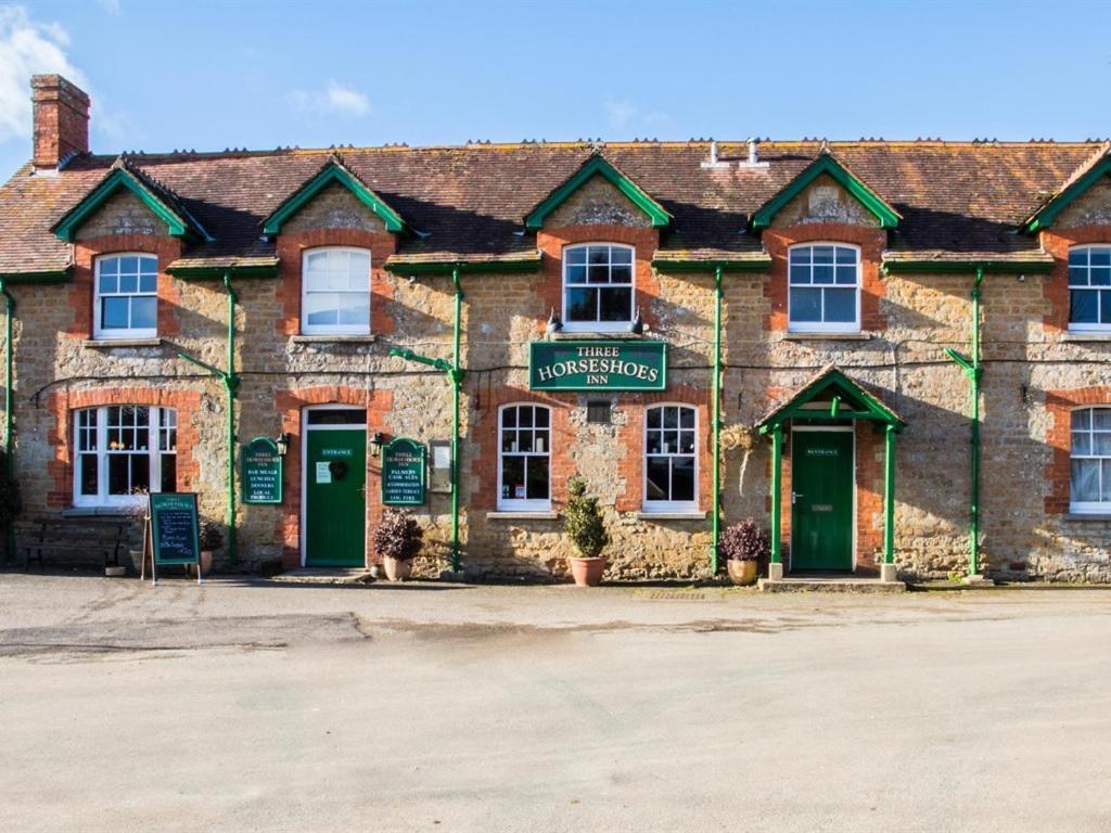 The Three Horseshoes Inn 브리드포트 외부 사진